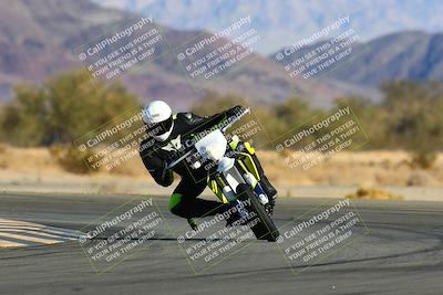 media/Jan-09-2022-SoCal Trackdays (Sun) [[2b1fec8404]]/Turn 14 (10am)/